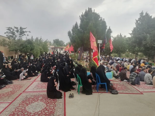 مراسم قرائت دعای پرفیض عرفه در جوار قبر مطهر شهید گمنام برگزار شد 6