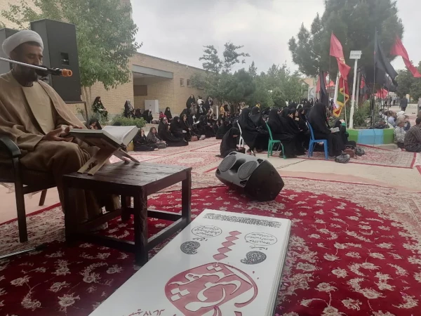 مراسم قرائت دعای پرفیض عرفه در جوار قبر مطهر شهید گمنام برگزار شد 7