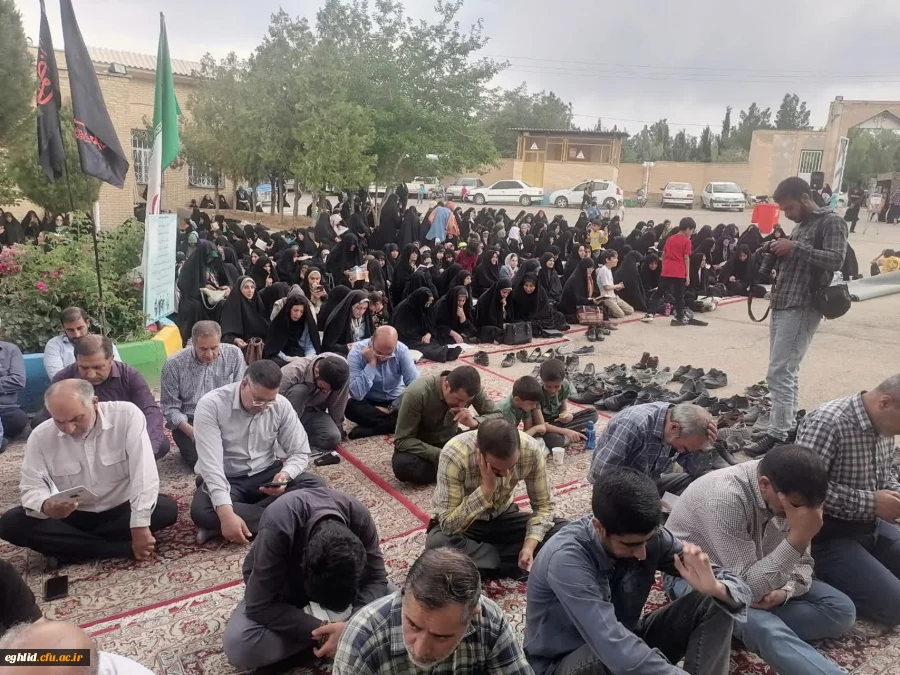 مراسم قرائت دعای پرفیض عرفه در جوار قبر مطهر شهید گمنام برگزار شد 9