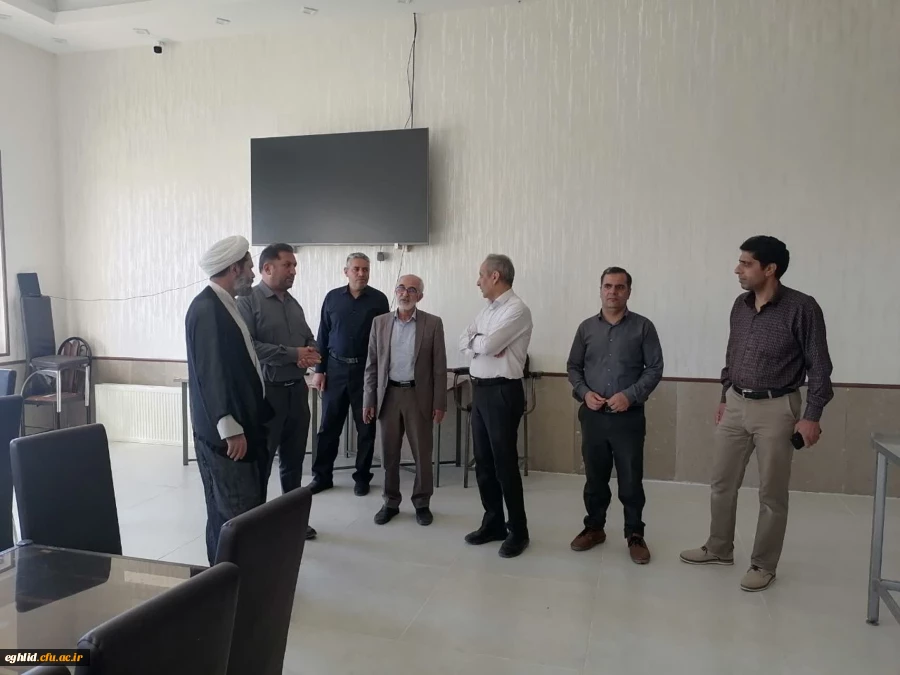 بازدید دکتر صادقی رئیس دانشگاه فرهنگیان استان فارس از مرکز شهید بهشتی اقلید .  2