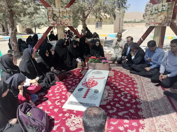 تجدید میثاق جمعی از دانشجویان و کارکنان دانشگاه های شهرستان اقلید با مقام شامخ شهدا 4