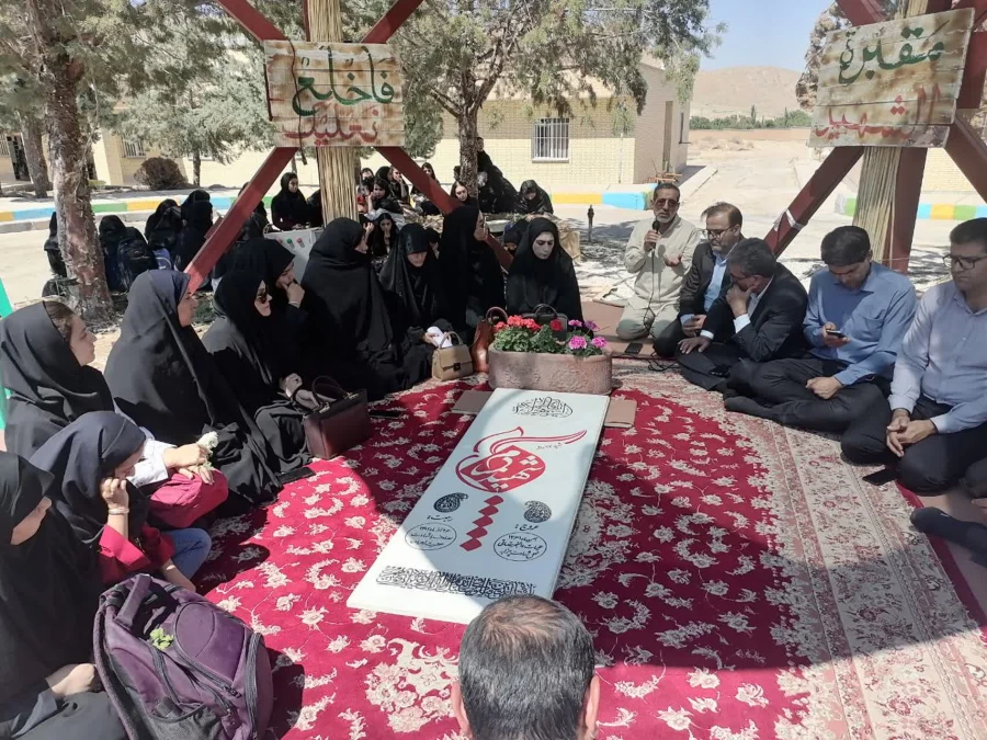 تجدید میثاق جمعی از دانشجویان و کارکنان دانشگاه های شهرستان اقلید با مقام شامخ شهدا 4