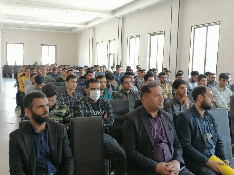 جلسه توجیهی نو دانشجو معلمان مرکز شهید بهشتی اقلید 4