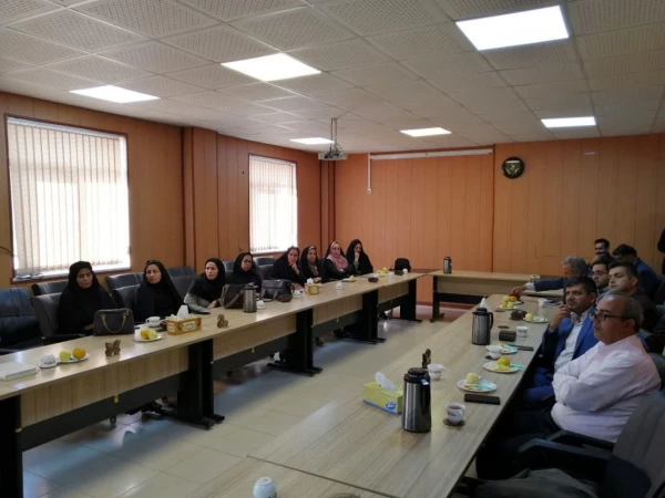 جلسه هم اندیشی مدیران مدارس مجری درس کارورزی 2