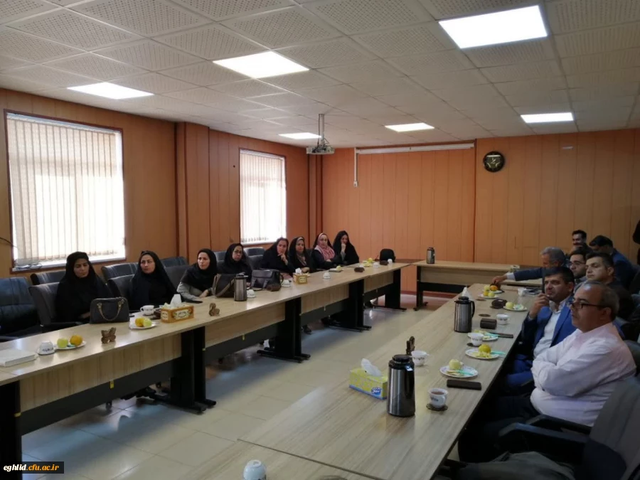 جلسه هم اندیشی مدیران مدارس مجری درس کارورزی 2