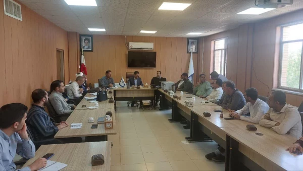 بازدید آقای دکتر شیروانی شیری سرپرست دانشگاه فرهنگیان فارس و حاج آقا جعفری مسئول نهاد رهبری در دانشگاه از واحد شهید بهشتی اقلید 2