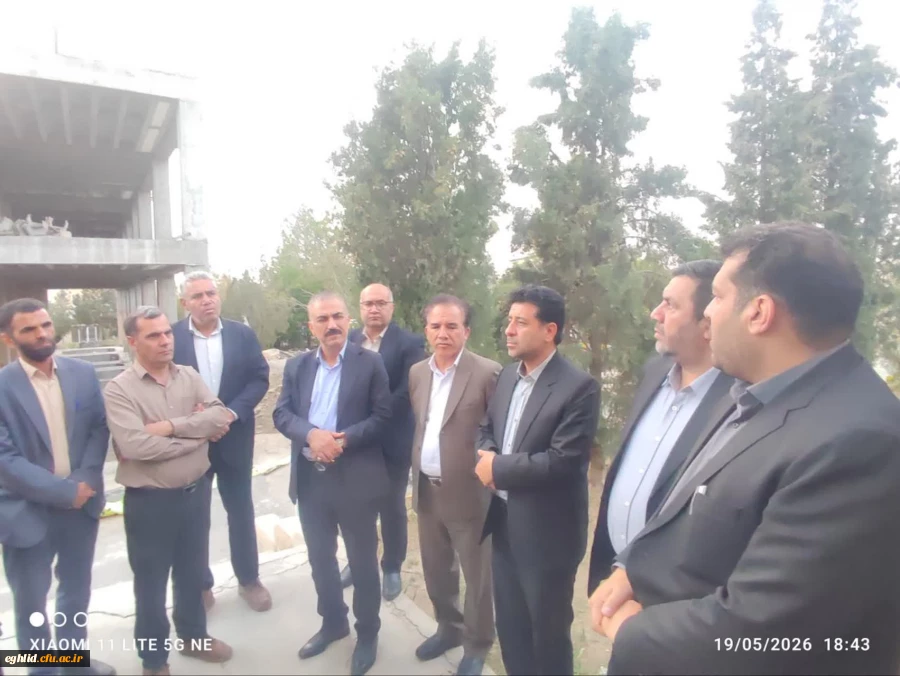 گزارش افتتاحیه المان شهید گمنام و برگزاری جلسه با حضور کارکنان و استادان مرکز شهید بهشتی اقلید اقلید | 29 اردیبهشت ماه 1405 آیین افتتاح و رونمایی از المان شهید گمنام در مرکز شهید بهشتی اقلید با حضور جمعی از مسئولان سازمان مرکزی دانشگاه فرهنگیان و مسئولان 